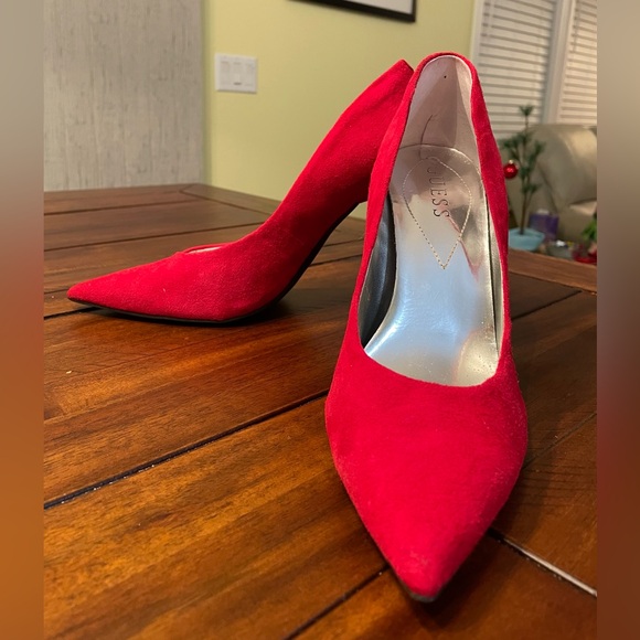 Guess Red Suede Pumps 3.5” Heels - Picture 3 of 16